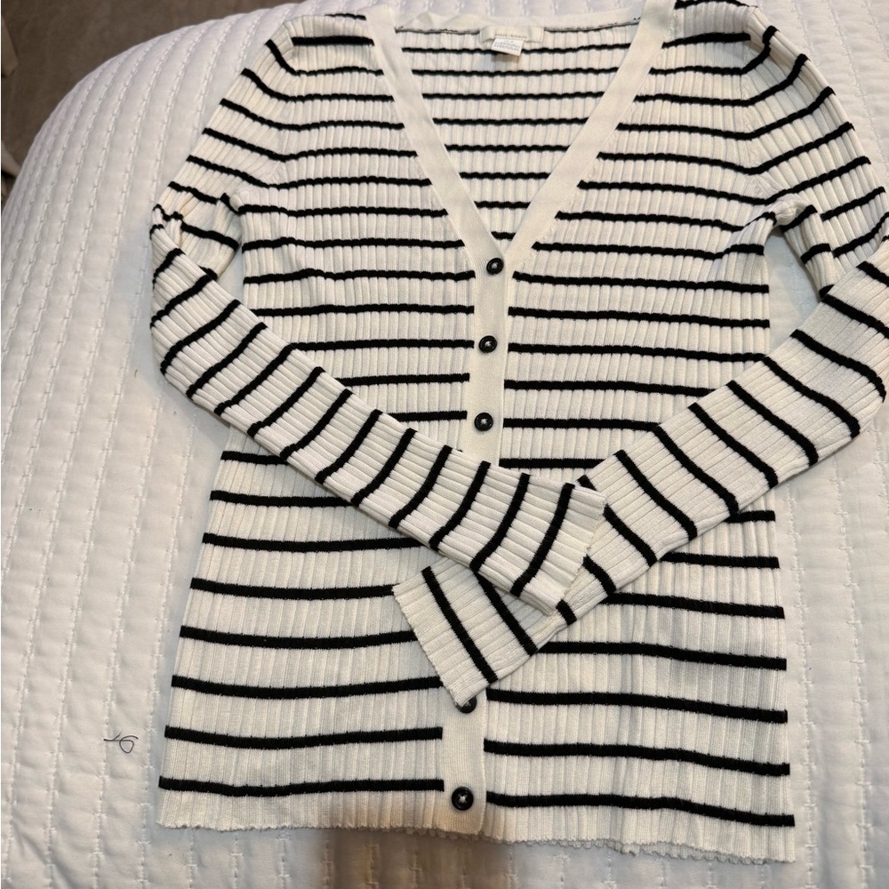 H&M Black and Cream Striped Cardigan Size Medium